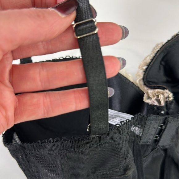 Essentials by A.B.S Beautiful Black cream Lace Corset Babydoll - Picture 8 of 10